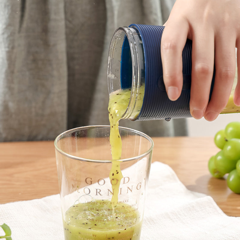 Portable Fruit Blender – Shake, Blend, Enjoy!